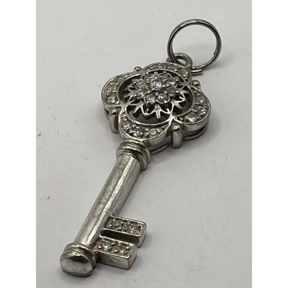 Vintage  Silver 925 Cubic Zirconia Love Key Pendant Necklace